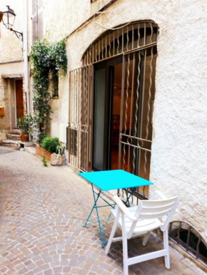 Maison de village au cœur du Vieil Antibes.
